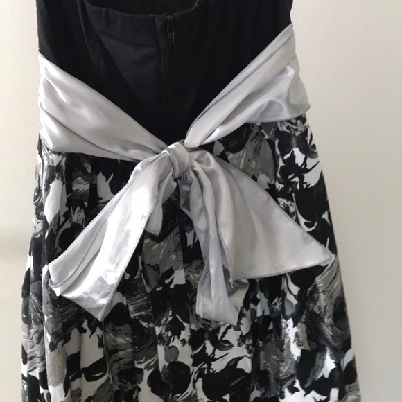 Cocktail dress - Picture 2 of 2